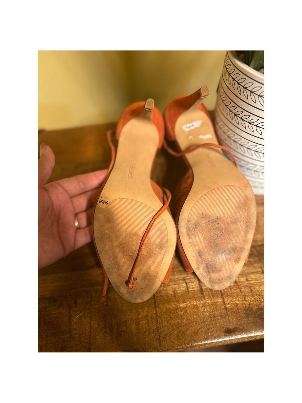 Vince Camuto suede orangish/red heels - Picture 4 of 5